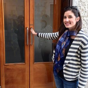 Meet your Posher, Monica